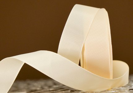 Стрічка репсова (2,5 см *23 м), слонова кістка (бежевий) (№0-810)