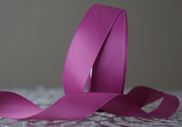 Стрічка репсова (2,5 см *23 м), червоно-бузковий (№107)