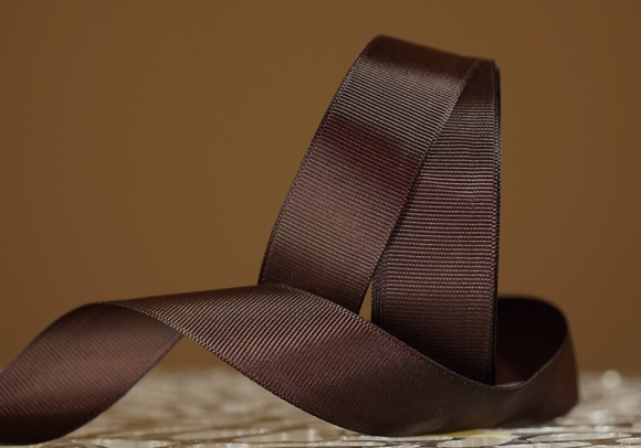 Стрічка репсова (2,5 см *23 м), темно-коричневий (№136)