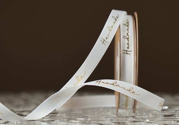 Стрічка репсова з написом "Hand Made" (0,9 см *23 м), білий (№01m) (1рулон)