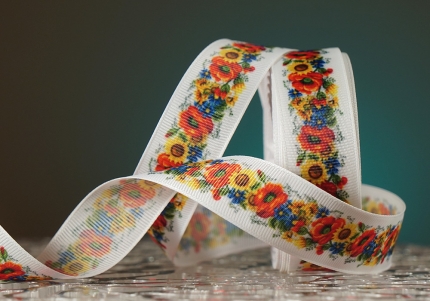 Стрічка репсова Квіти (Український принт) (2,5 см *23 м) (1 рулон) Стрічка репсова Квіти (Український принт) (2,5 см *23 м) (1 рулон)