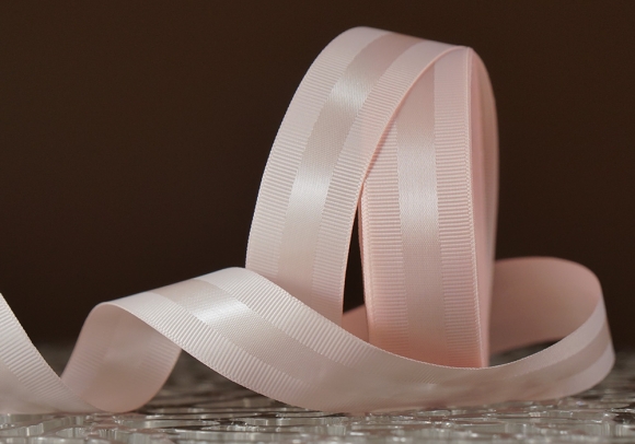 Стрічка репсова з атласною смугою (2,5 см *23 м), ніжно-персиковий (№07) (1 рулон)