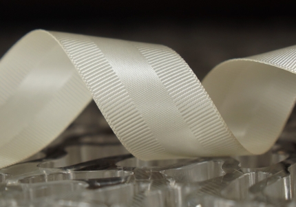 Стрічка репсова з атласною смугою (4 см *23 м), молочний (Ivory) (№42) (1 рулон)