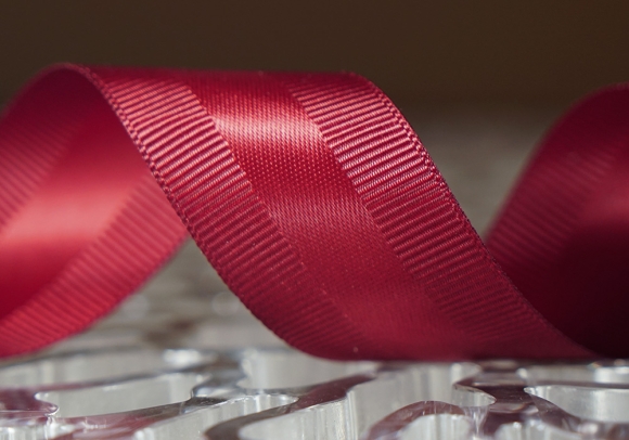 Стрічка репсова з атласною смугою (4 см *23 м), червоно-бордовий (№44) (1 рулон)