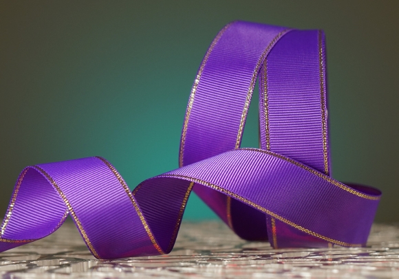 Репсова стрічка з люрексом, фіолетовий (№465) (2,5 см *23 м) (1 рулон) Репсова стрічка з люрексом, фіолетовий (№465) (2,5 см *23 м) (1 рулон)