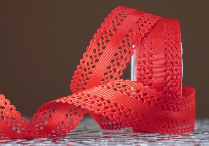 Стрічка репсова з перфорацією (3,5 см *20 м), червоний (№26m) (1рулон)