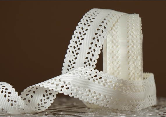 Стрічка репсова з перфорацією (3,5 см *20 м), молочний (№42m) (1рулон) Стрічка репсова з перфорацією (3,5 см *20 м), молочний (№42m) (1рулон)