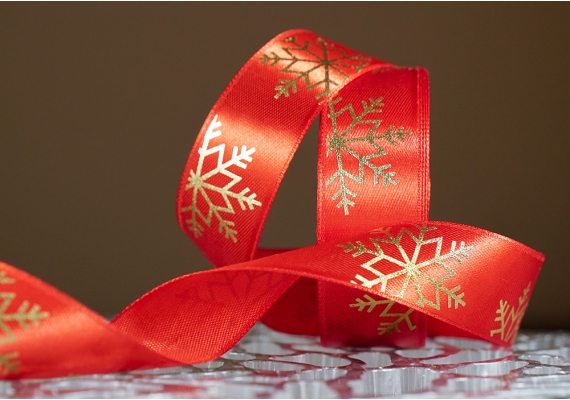 Атласна новорічна стрічка "Сніжинки" червоний (2,5 см *23 м)(1рулон)