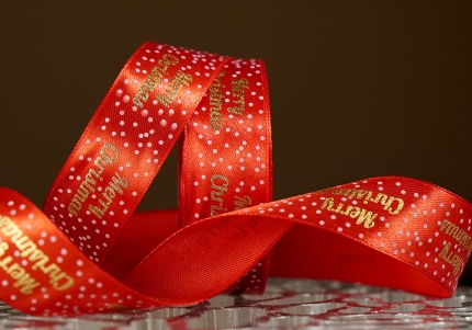 Атласна новорічна стрічка Merry Christmas-3 червоний (2,5 см *23 м)(1рулон)