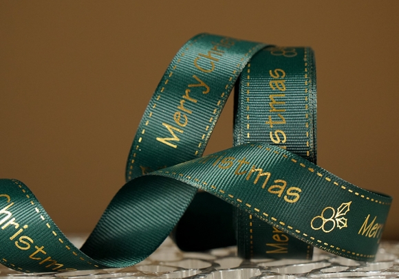 Репсова новорічна стрічка "Merry Christmas" зелений (2,5 см *23 м) (1рулон)