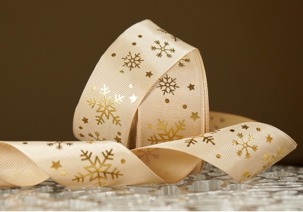 Репсова новорічна стрічка "Сніжинки" коричневий (4,0 см *23 м) (1рулон)