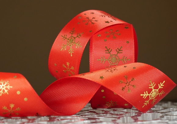 Репсова новорічна стрічка "Сніжинки" червоний (4,0 см *23 м) (1рулон)