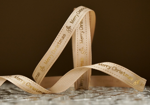 Репсова новорічна стрічка "Merry Christmas" коричневий (1,2 см *23 м) (1рулон)