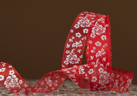 Стрічка ОРГАНЗА з принтом "КВІТИ" (2,5 см *45 м), червоний (№26m) (1рулон) Стрічка ОРГАНЗА з принтом "КВІТИ" (2,5 см *45 м), червоний (№26m) (1рулон)