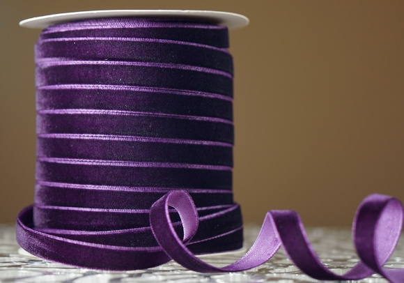 Стрічка оксамитова (велюр) 1,0см фіолетова (№44) (1,0 см*45м) (1 рулон)
