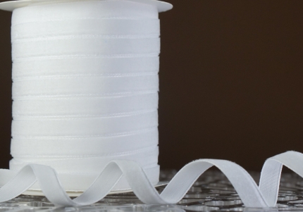 Стрічка оксамитова (велюр) 1,0см біла (№C01) (1,0 см*45м) (1 рулон)