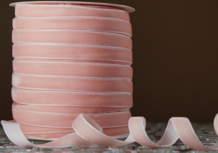 Стрічка оксамитова (велюр) 1,0см персикова (№C05) (1,0 см*45м) (1 рулон)