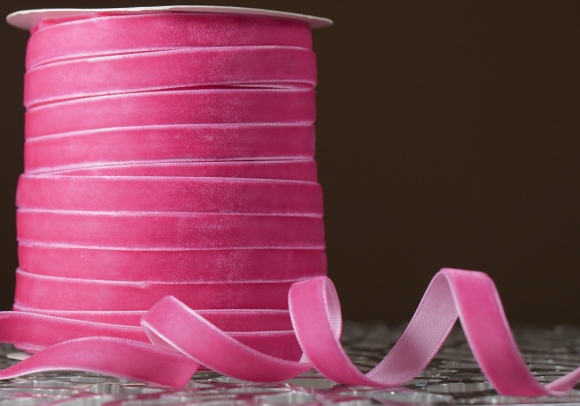 Стрічка оксамитова (велюр) 1,0см рожева (фукусія) (№C19) (1,0 см*45м) (1 рулон)