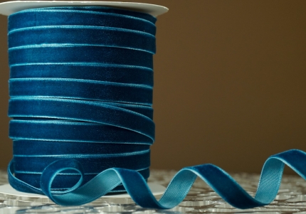 Стрічка оксамитова (велюр) 1,0см лілово-синя (№C29) (1,0 см*45м) (1 рулон)