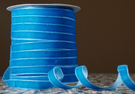 Стрічка оксамитова (велюр) 1,0см синя (№C32) (1,0 см*45м) (1 рулон)