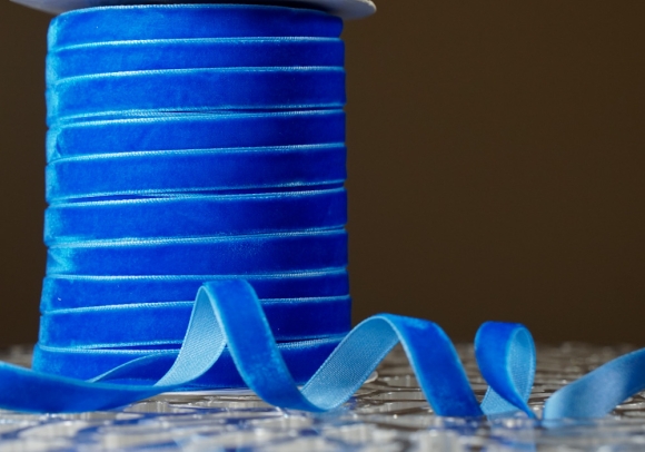 Стрічка оксамитова (велюр) 1,0см синя (№C33) (1,0 см*45м) (1 рулон)