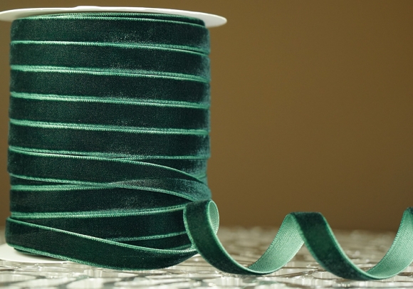 Стрічка оксамитова (велюр) 1,0см зелена (№C59) (1,0 см*45м) (1 рулон)