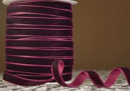 Стрічка оксамитова (велюр) 1,0см бордова (№C83) (1,0 см*45м) (1 рулон)