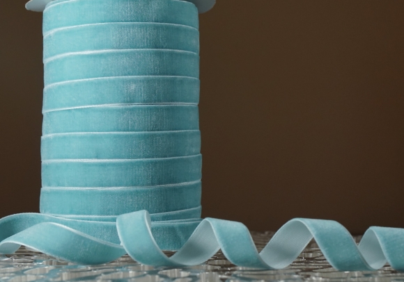 Стрічка оксамитова (велюр) тіфані (№30) (1,5 см*45м) (1 рулон)