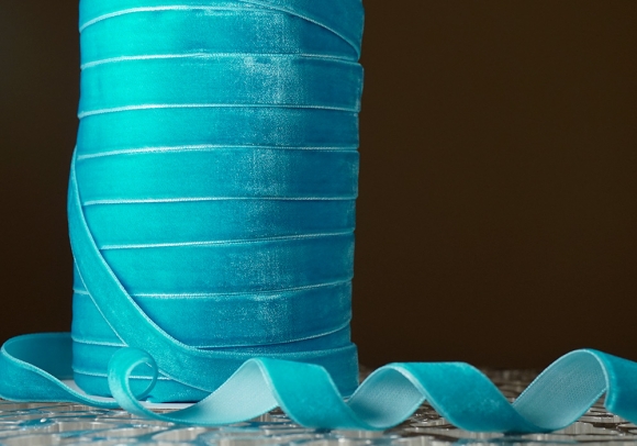 Стрічка оксамитова (велюр) блакитна (№32) (1,5 см*45м) (1 рулон)