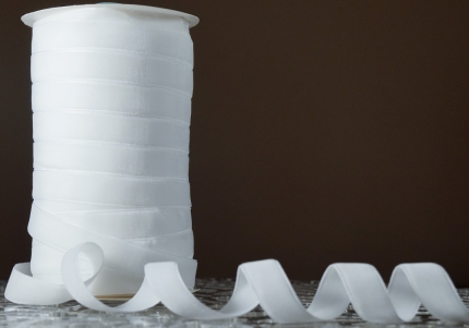 Стрічка оксамитова (велюр) білf (№C01) (1,5 см*45м) (1 рулон)