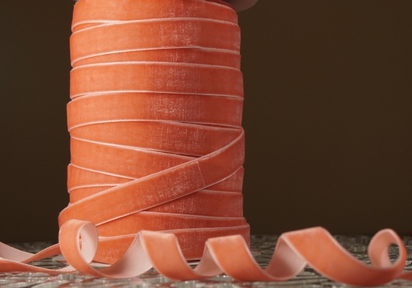 Стрічка оксамитова (велюр) рожево-персикова (№C11) (1,5 см*45м) (1 рулон)