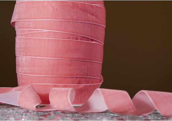 Стрічка оксамитова (велюр) 2,5 см, розовий (№07) (1 рулон) (45м) Стрічка оксамитова (велюр) 2,5 см, розовий (№07) (1 рулон) (45м)