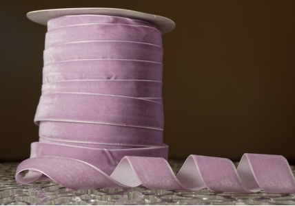 Стрічка оксамитова (велюр) 2,5 см, світло-бузковий (№40) (1 рулон) (45м)
