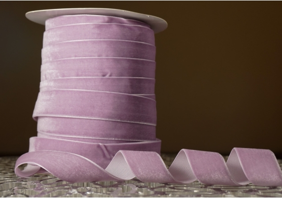 Стрічка оксамитова (велюр) 2,5 см, світло-бузковий (№40) (1 рулон) (45м) Стрічка оксамитова (велюр) 2,5 см, світло-бузковий (№40) (1 рулон) (45м)