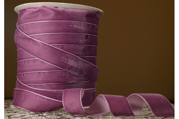 Стрічка оксамитова (велюр) 2,5 см, бузковий (№41) (1 рулон) (45м) Стрічка оксамитова (велюр) 2,5 см, бузковий (№41) (1 рулон) (45м)