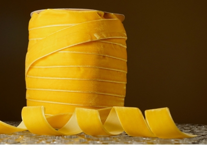 Стрічка оксамитова (велюр) 2,5 см, жовтий (№C13) (1 рулон) (45м)