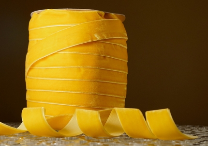 Стрічка оксамитова (велюр) 2,5 см, жовтий (№C13) (1 рулон) (45м)