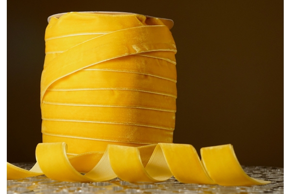 Стрічка оксамитова (велюр) 2,5 см, жовтий (№C13) (1 рулон) (45м) Стрічка оксамитова (велюр) 2,5 см, жовтий (№C13) (1 рулон) (45м)