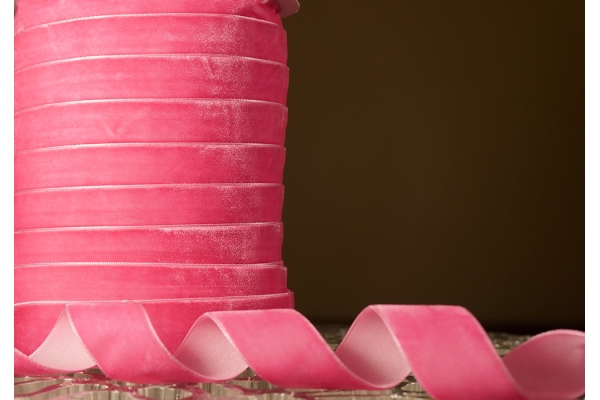 Стрічка оксамитова (велюр) 2,5 см, фукусія (№C19) (1 рулон) (45м) Стрічка оксамитова (велюр) 2,5 см, фукусія (№C19) (1 рулон) (45м)