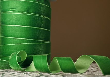 Стрічка оксамитова (велюр) 2,5 см, зелений (№C27) (1 рулон) (45м)