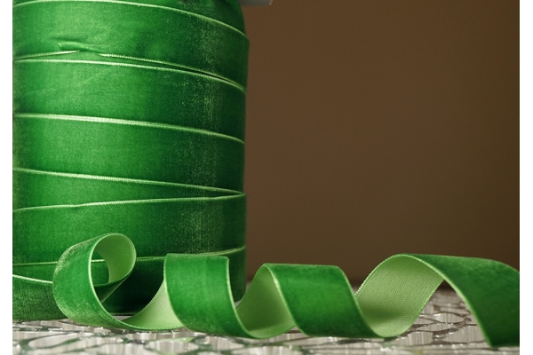 Стрічка оксамитова (велюр) 2,5 см, зелений (№C27) (1 рулон) (45м) Стрічка оксамитова (велюр) 2,5 см, зелений (№C27) (1 рулон) (45м)