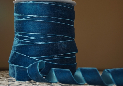 Стрічка оксамитова (велюр) 2,5 см, лілово-синій (№C29) (1 рулон) (45м)