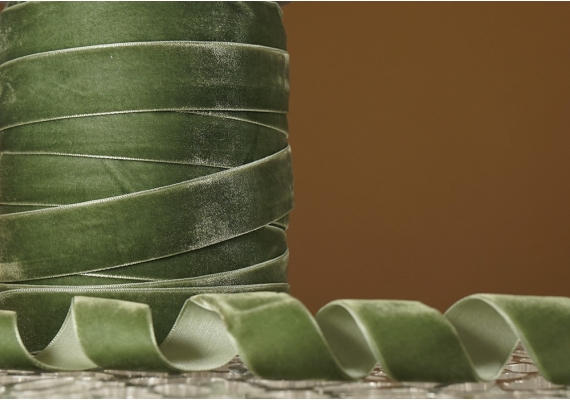 Стрічка оксамитова (велюр) 2,5 см, зелений (№C41) (1 рулон) (45м) Стрічка оксамитова (велюр) 2,5 см, зелений (№C41) (1 рулон) (45м)