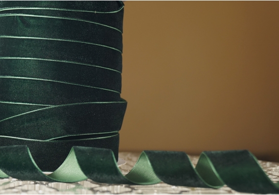 Стрічка оксамитова (велюр) 2,5 см, зелений (№C59) (1 рулон) (45м) Стрічка оксамитова (велюр) 2,5 см, зелений (№C59) (1 рулон) (45м)