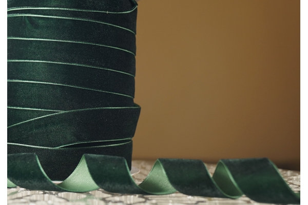 Стрічка оксамитова (велюр) 2,5 см, зелений (№C59) (1 рулон) (45м) Стрічка оксамитова (велюр) 2,5 см, зелений (№C59) (1 рулон) (45м)