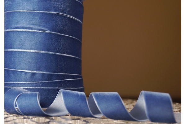 Стрічка оксамитова (велюр) 2,5 см, синій (№C67) (1 рулон) (45м) Стрічка оксамитова (велюр) 2,5 см, синій (№C67) (1 рулон) (45м)