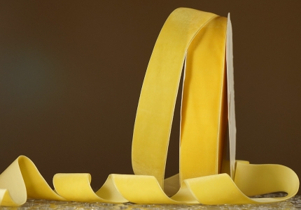 Стрічка оксамитова (велюр) 4,0 см, світло-жовтий (№15) (1 рулон) (27м)