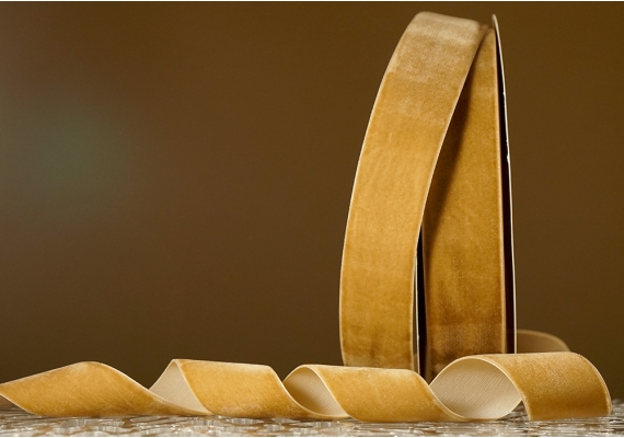 Стрічка оксамитова (велюр) 4,0 см, світло-коричневий (№19) (1 рулон) (27м) Стрічка оксамитова (велюр) 4,0 см, світло-коричневий (№19) (1 рулон) (27м)