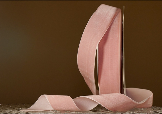 Стрічка оксамитова (велюр) 4,0 см, пудровий (№39) (1 рулон) (27м) Стрічка оксамитова (велюр) 4,0 см, пудровий (№39) (1 рулон) (27м)