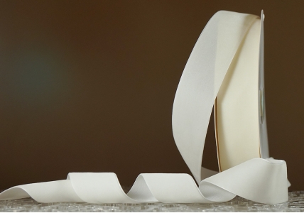 Стрічка оксамитова (велюр) 4,0 см, молочний (Ivory) (№C02) (1 рулон) (27м) Стрічка оксамитова (велюр) 4,0 см, молочний (Ivory) (№C02) (1 рулон) (27м)